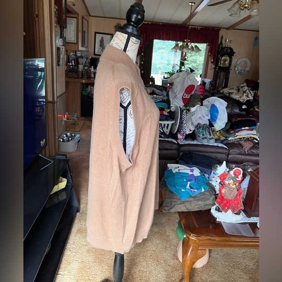 Men’s John W. Nordstrom 100% Cashmere tan half zip sweater vest. - Picture 14 of 16